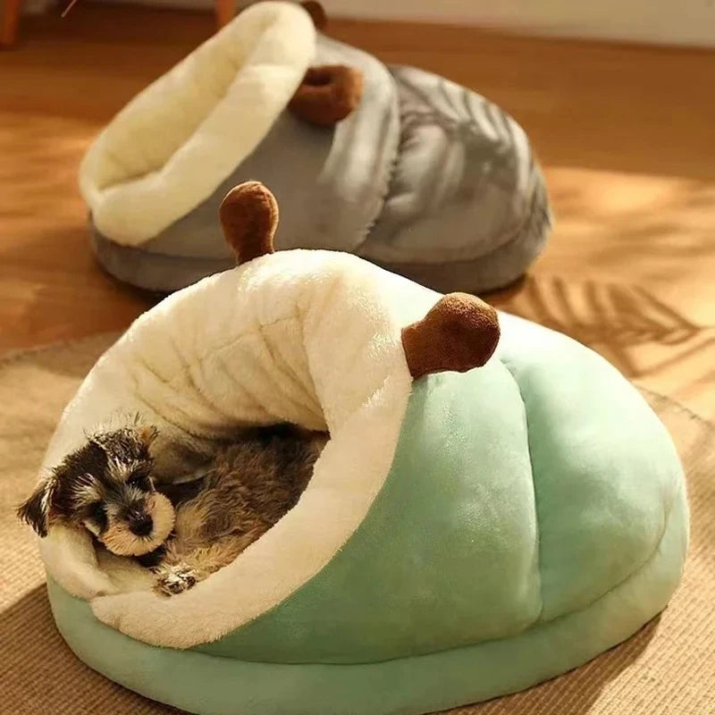 Warm autumn/winter Dog/cat Bed Breathable Dog House Cute Slippers Shaped Bed Cat Sleep Bag Foldable Washable Pet House